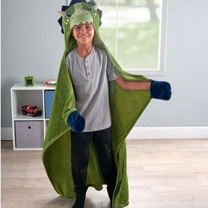 NWT Kids Green Dinosaur Hooded Throw Blanket Fleece Glow in the Dark Face 40"x50